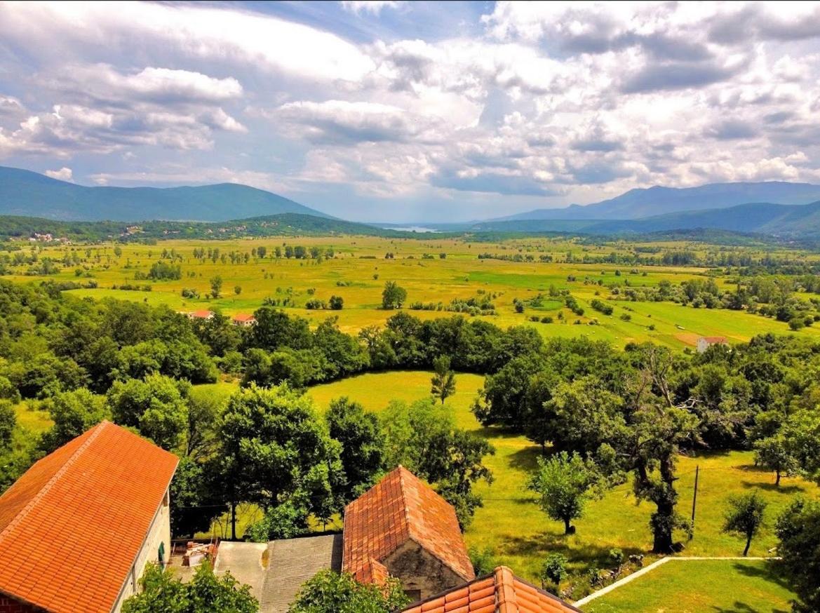 Apartman Ana Vrlika Exterior foto